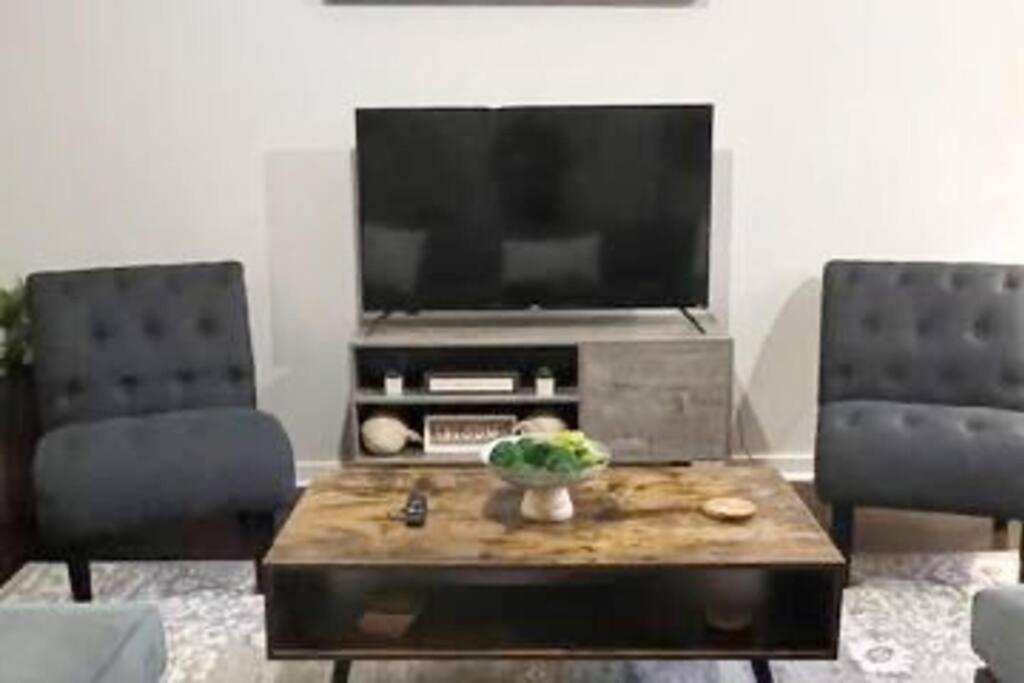 Townhouse In Uptown King Bed-Wi-Fi-Free Parking-Pool Apartman Charlotte Kültér fotó